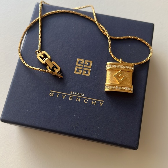 Givenchy Gold Pendant Necklace - Picture 6 of 6